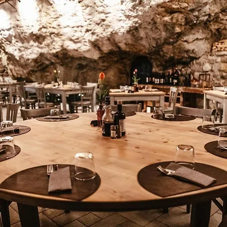 La Cantinota - De Manincor 3*